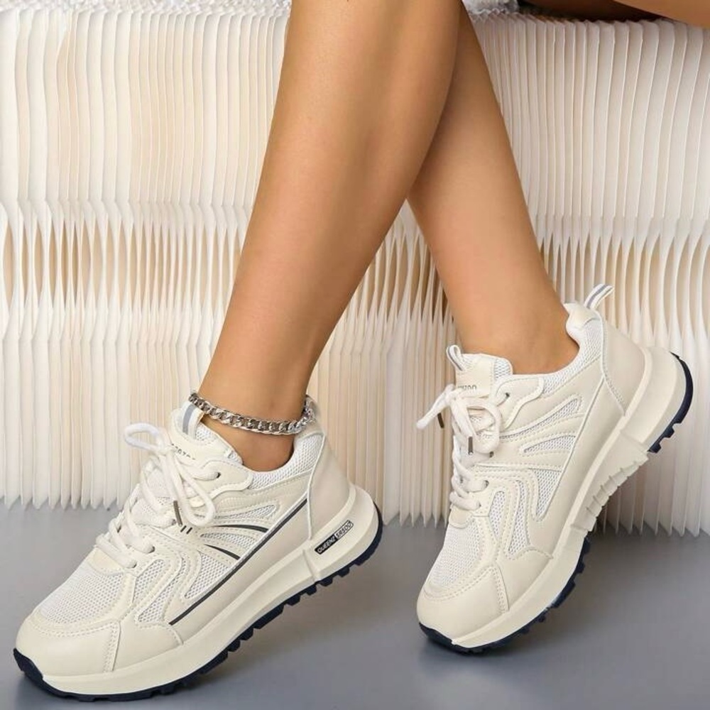 SHEIN Queenzoo Queenz SRS00 Cream Running Sneakers Sz 6/EU 36 NEW!